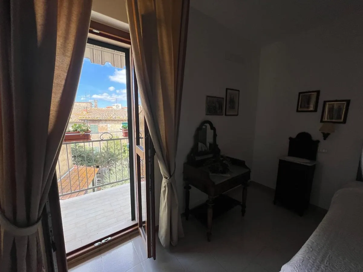 Le Camere Dei Magi Saturnia Bed & Breakfast